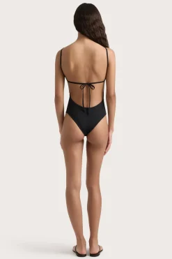 Atika One Piece Black