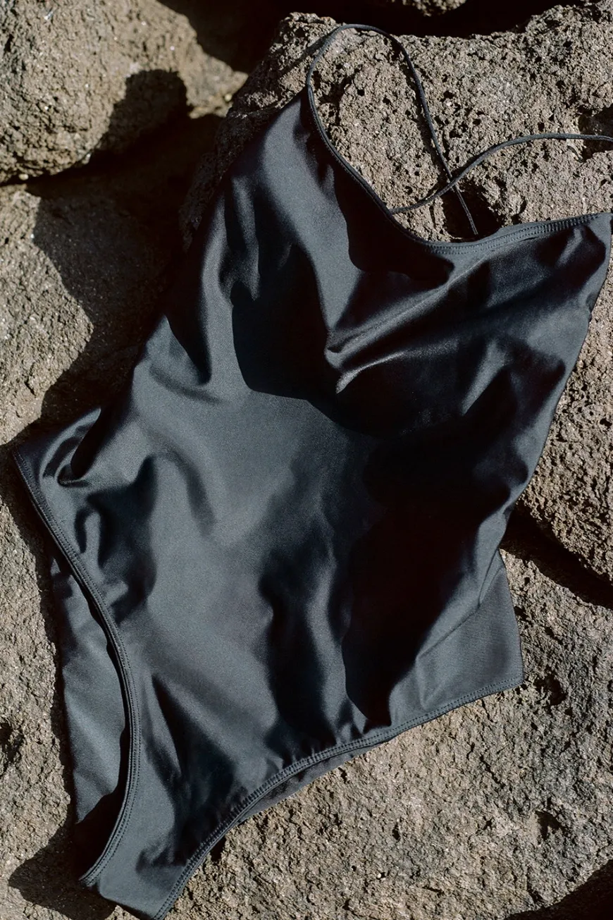 Elea One Piece Black