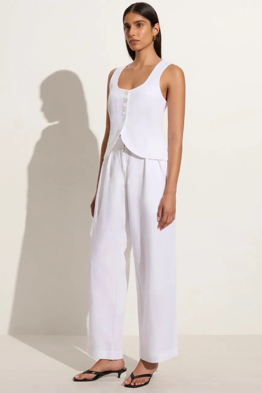 Stanze Vest White