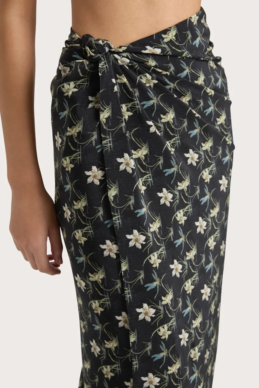 Tayga Pareo Daffodil Print